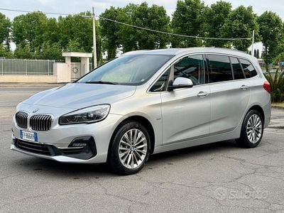Begagnad BMW 218 Luxury Line 149 HK (109 kW) 2018 Grå Kombi