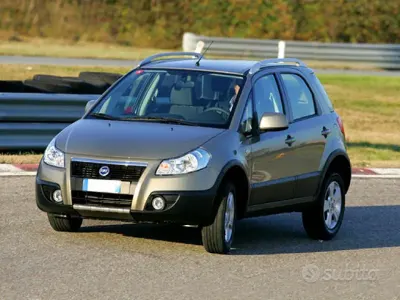 Usata Fiat Sedici Dynamic 107 CV (78 kW) 2009 Grigio SUV