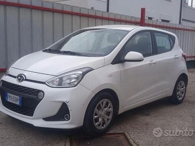 Usata Hyundai i10 66 CV (48 kW) 2017 Bianco Utilitaria