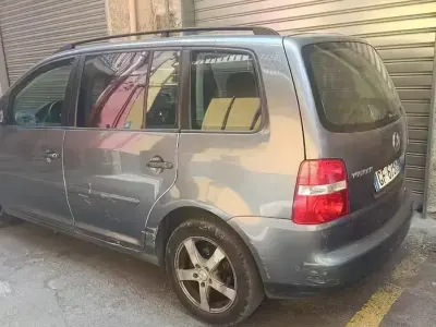 Usata VW Touran 2006 Grigio Monovolume