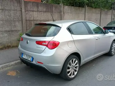 Usata Alfa Romeo Giulietta 120 CV (88 kW) 2019 Grigio Utilitaria