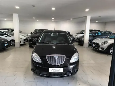 Usado Lancia Ypsilon 60 CV (44 kW) 2009 Negro Utilitario