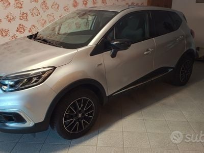 Usata Renault Captur 90 CV (66 kW) 2019 Grigio SUV