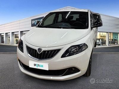 Usata Lancia Ypsilon 70 CV (51 kW) 2024 Bianco Utilitaria