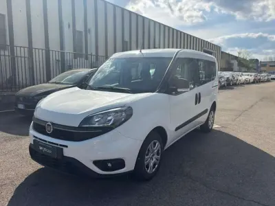 Usata Fiat Doblò Lounge 95 CV (69 kW) 2021 Other Monovolume