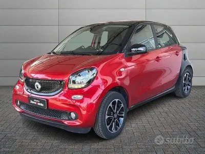 Usata Smart ForFour Passion 71 CV (52 kW) 2016 Rosso Utilitaria