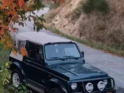 Usata Suzuki Samurai 69 CV (50 kW) 1999 Verde SUV