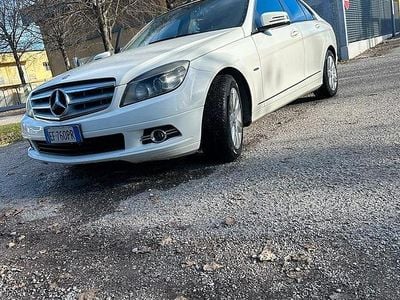 Usata Mercedes C200 136 CV (100 kW) 2010 Bianco Berlina