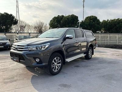 Usata Toyota HiLux Lounge 150 CV (110 kW) 2016 Grigio Pick-up