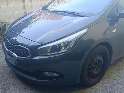 Usata Kia Ceed Sportswagon Active 90 CV (66 kW) 2015 Grigio Station wagon