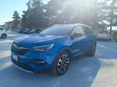 Usata Opel Grandland X Ultimate 177 CV (130 kW) 2018 Bluazzurro SUV