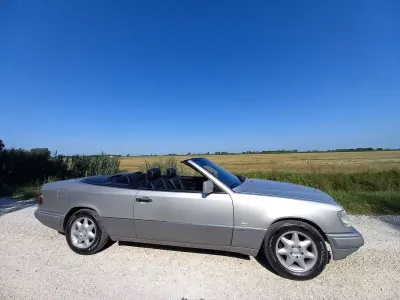 Usata Mercedes E200 359 CV (264 kW) 1997 Cabrio
