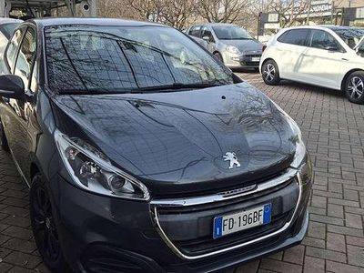 Usata Peugeot 208 Active 75 CV (55 kW) 2016 Other Utilitaria