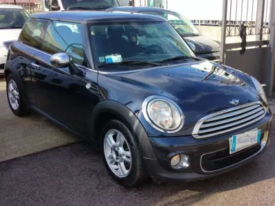 Usata Mini One D 90 CV (66 kW) 2014 Blu/azzurro Utilitaria