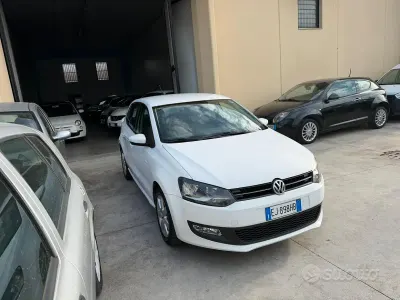 Usata VW Polo Comfortline 75 CV (55 kW) 2014 Bianco Berlina