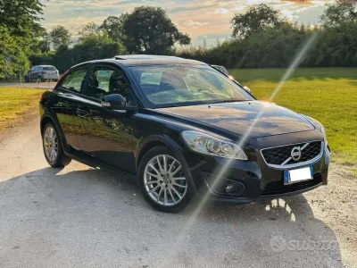 Usata Volvo C30 109 CV (80 kW) 2010 Nero Utilitaria