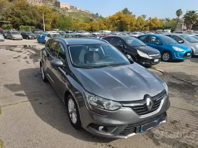 Usata Renault Mégane GrandTour Business 110 CV (80 kW) 2018 Grigio Station wagon