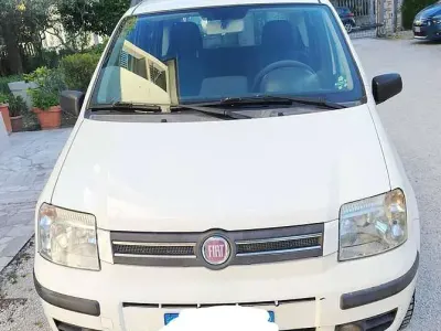 Usata Fiat Panda Climbing 60 CV (44 kW) 2009 Utilitaria