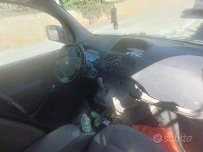 Usata Renault Kangoo 106 CV (77 kW) 2009 Grigio Monovolume