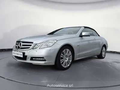 Usata Mercedes E220 170 CV (125 kW) 2012 Argento Cabrio