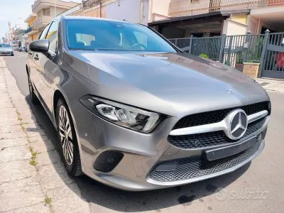 Usata Mercedes A180 Progressive 116 CV (85 kW) 2021 Grigio Berlina