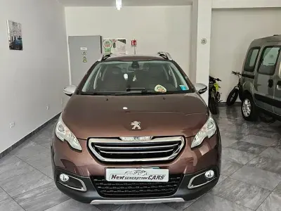 Usata Peugeot 2008 Allure 92 CV (67 kW) 2015 Marrone SUV
