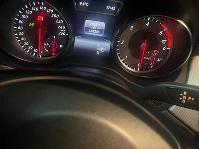 Usata Mercedes GLA200 Executive 136 CV (100 kW) 2017 Nero SUV