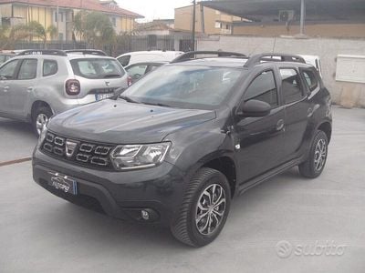 Usata Dacia Duster Essentiel 114 CV (83 kW) 2019 Grigio SUV