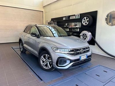 Usata VW T-Roc R-line 150 CV (110 kW) 2022 Argento SUV