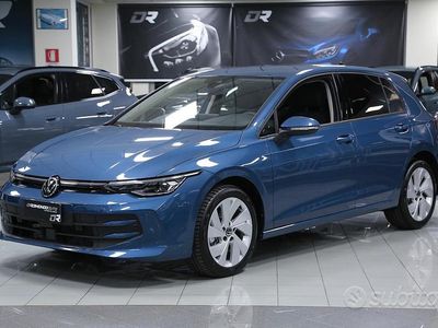 Nuova VW Golf VIII 150 CV (110 kW) 2025 Blu Berlina