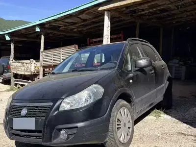 Usata Fiat Sedici 120 CV (88 kW) 2006 Nero SUV