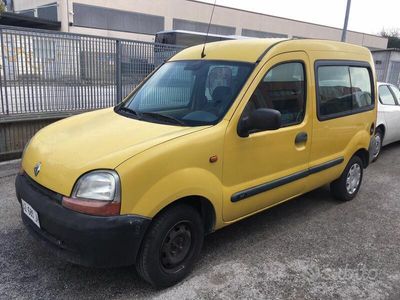 usata Renault Kangoo 1.4 metano neopatentati ASI