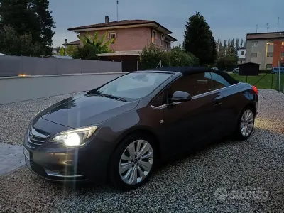 Usata Opel Cascada 170 CV (125 kW) 2016 Cabrio