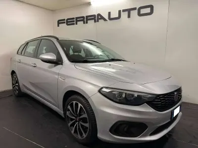 Usata Fiat Tipo Lounge 120 CV (88 kW) 2017 Argento Station wagon
