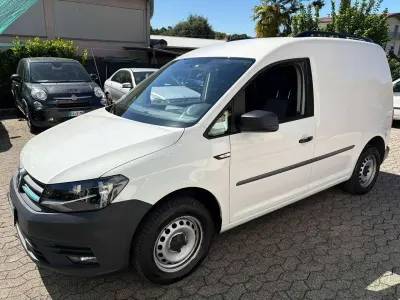 Käytetty VW Caddy 102 HP (75 kW) 2019 Valkoinen Tila-auto
