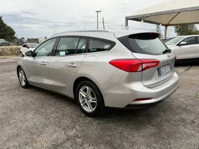 Usata Ford Focus 120 CV (88 kW) 2020 Nero Station wagon