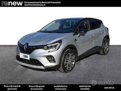 Usata Renault Captur Techno 101 CV (74 kW) 2023 Grigio chiaro SUV