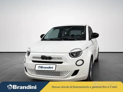 Nuova Fiat 500 Icon 65 CV (47 kW) 2026 Bianco Berlina