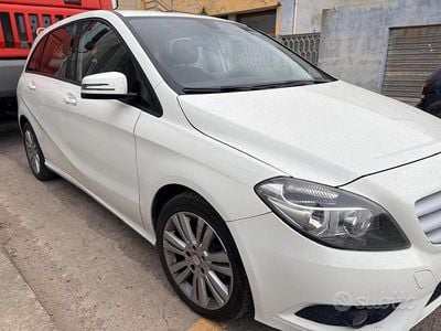 Usata Mercedes B180 Executive 116 CV (85 kW) 2013 Bianco Monovolume