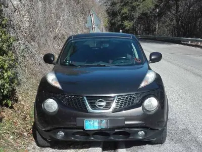 Usata Nissan Juke Acenta 110 CV (80 kW) 2011 Marrone SUV