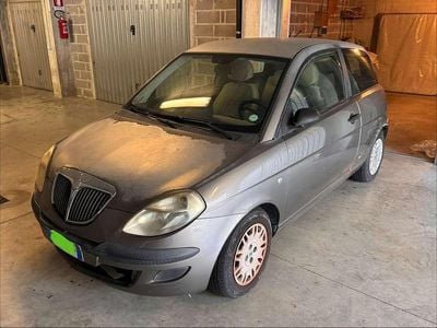 Usata Lancia Ypsilon 60 CV (44 kW) 2004 Utilitaria