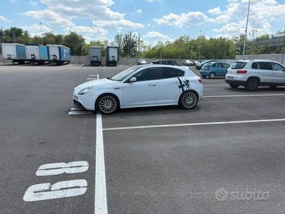 Usata Alfa Romeo Giulietta 170 CV (125 kW) 2011 Bianco Utilitaria