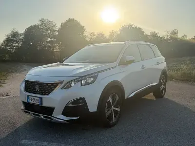 Usata Peugeot 5008 GT-line 131 CV (96 kW) 2019 Bianco SUV