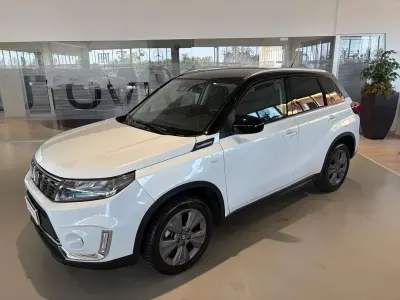 Usata Suzuki Vitara 129 CV (94 kW) 2022 Bianco SUV