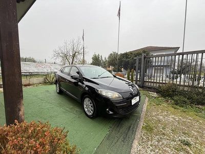 Usata Renault Mégane III 110 CV (80 kW) 2012 Nero Utilitaria