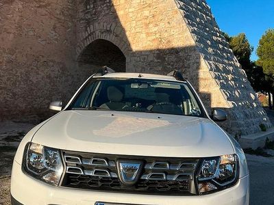 Begagnad Dacia Duster Lauréate 110 HK (80 kW) 2016 Vit SUV