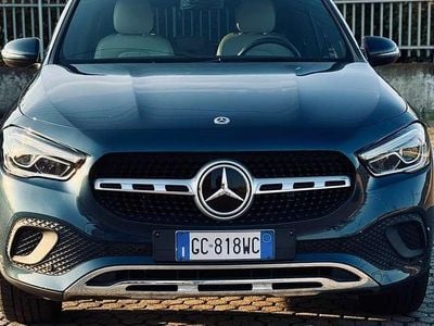 Usata Mercedes GLA250 160 CV (117 kW) 2020 Blu/azzurro SUV