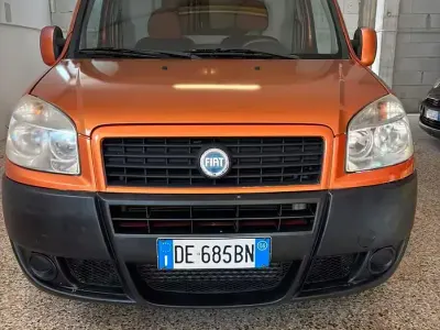 Usata Fiat Doblò 75 CV (55 kW) 2006 Arancione Monovolume