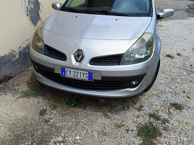 Usata Renault Clio II 98 CV (72 kW) 2006 Grigio Utilitaria