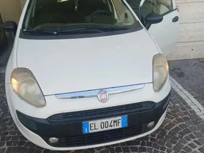 Usata Fiat Punto Evo Dynamic 75 CV (55 kW) 2010 Utilitaria